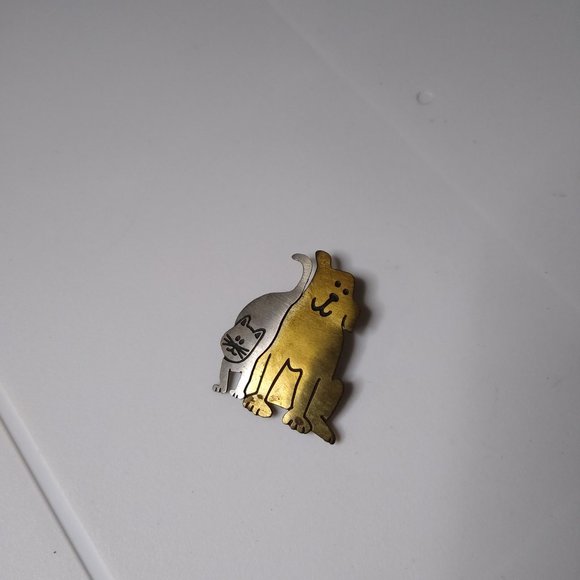 Vintage Thin Metal Dog And Cat Brooch - Picture 2 of 12